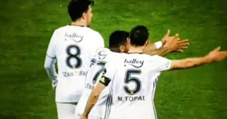 Jeremains Lens, Yenilen Gol Sonrası Takım Arkadaşlarına Tepki Gösterdi