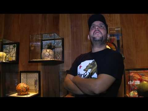 Jorge, da dupla Jorge & Mateus, visita CBF e Museu Seleção Brasileira