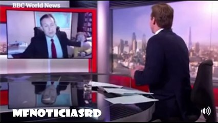 Children interrupt BBC News interview - BBC News