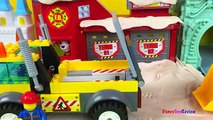 La pata de la Patrulla de Play Doh Tormenta de Nieve bloquea Marshall en el parque de bomberos de juguetes Patrulla De Cachorros Sto