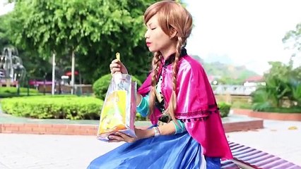Frozen Elsa and Anna CHIPS CHALLENGE! w/ Spiderman Joker Snow White Spidergirl Fun In Real