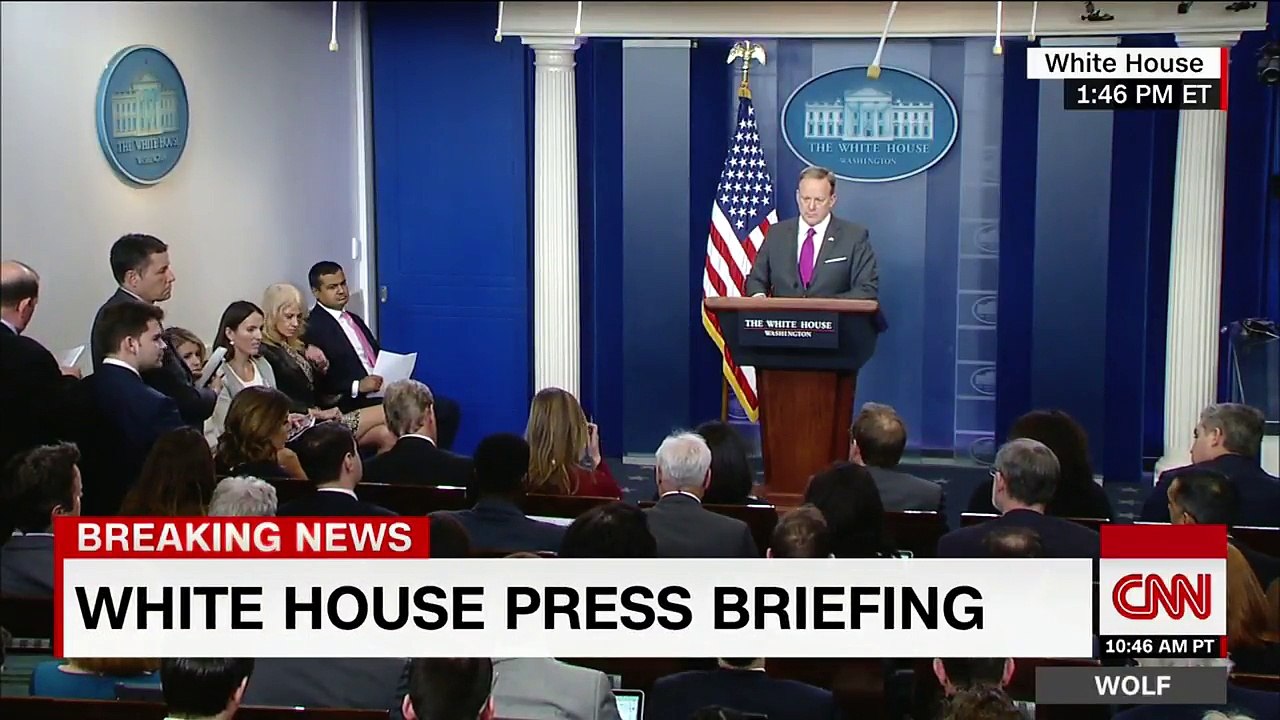 Spicer answers he's 'not aware' 10 times i... (1)