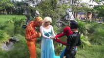 Reaper vs Spiderman vs Elsa espada de batalla Rosas SpiderGirl la Diversión de los Superhéroes de 