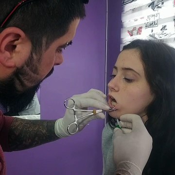 Dudak Delme işlemi Sakarya Adapazarı Barış Yüksek #sakarya #adapazarı #serdıvan #serdıvanpirsing #dudakdelme #saü #myo #kyka #mavidurak #çarkcaddesi #Piercing #kbbdelimi #Lip #piercing @sakaryadovmeci @barış @yüksek