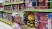 ✔ Кукла и девочка Ярослава. Поход в Магазин игрушек. A Alive Baby Doll goes to the store to buy toys