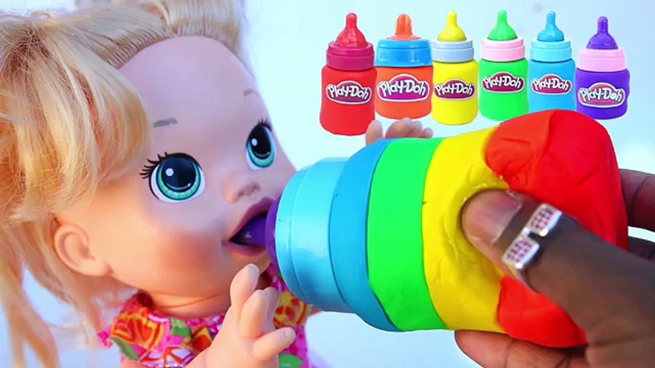 Ребенок Жив Играть Дох Кормление Бутылки Молока И Gumball Ванна Учиться MightyToys Цвета