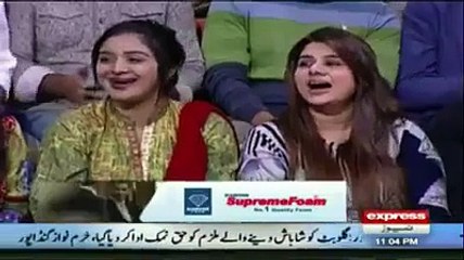 Aftab Iqbal is Taking Class of Javed Latif