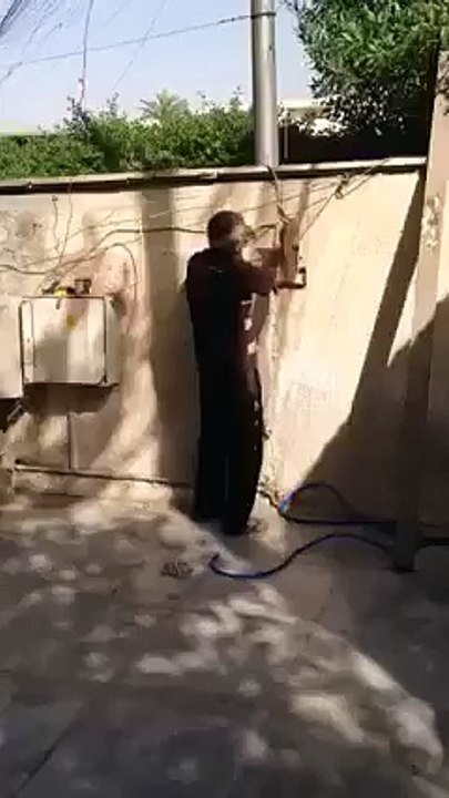 Crazy Electrician