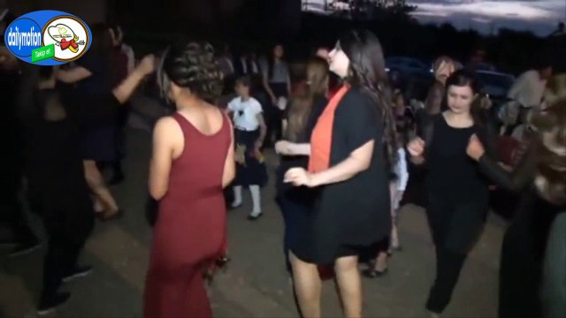 Kara üzüm habbesi ile başlayan güzel bir düğün