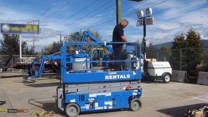 Worker on Scissor Lift Electrocuted