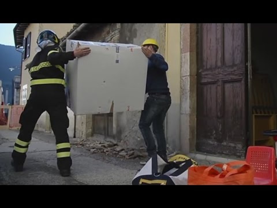 Norcia (PG) - Terremoto, recupero beni in abitazione (11.03.17)