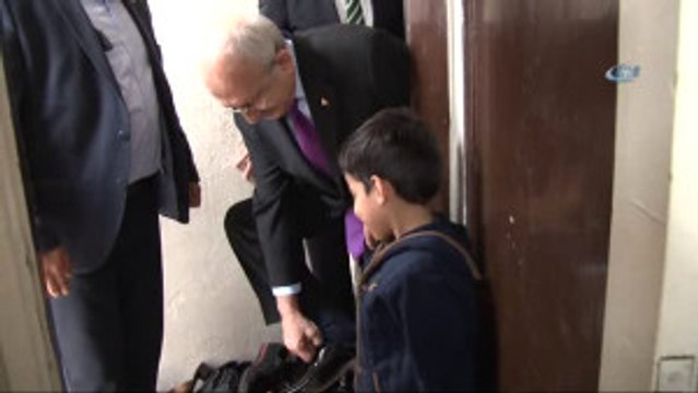 CHP Lideri Kılıçdaroğlu, Kendisine Mektup Yazan Küçük Çocuğu Ziyaret Etti