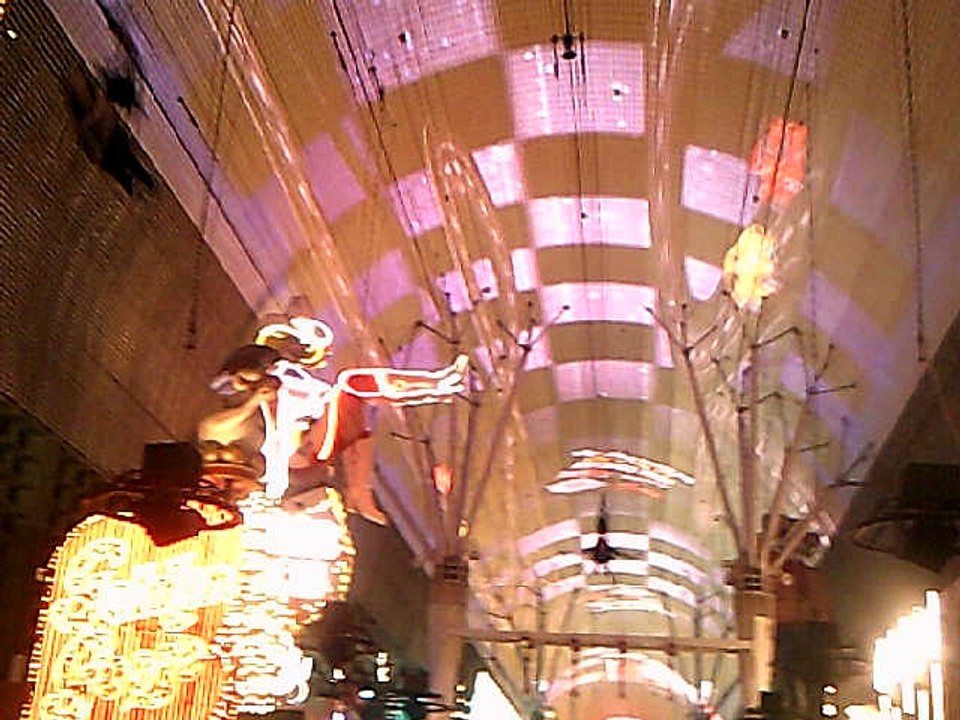 Las-Vegas... Fremont... 3...