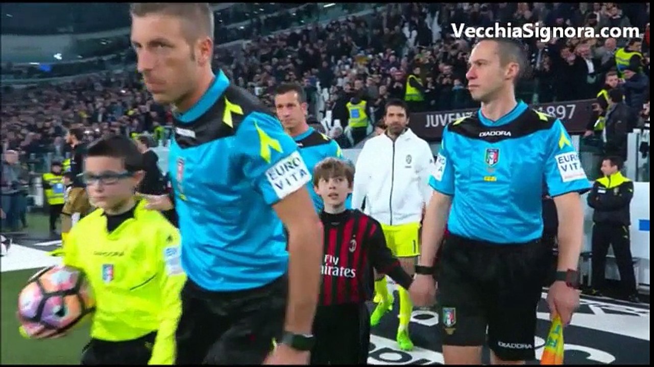 Juventus-Milan 10/03/2017, la moviola di Sky: "Rigore legittimo per fallo di mano di De Sciglio. C'era rigore su Dybala"