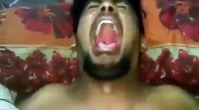 ভিডিওটি দেখে হাসতে হাসতে রাতের ঘুম হারাম হয়ে যাবে