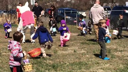 EASTER EGG HUNT - candies, chocolate _ Surprise Toys-DISNEY CARS, ZOOTOPIA, Minions and more-ubwMrz4kLck