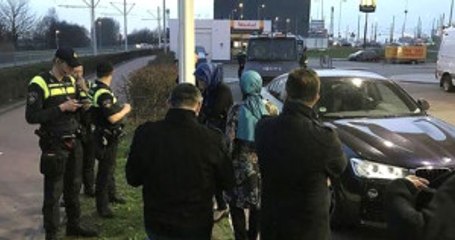 Bakan Kaya: Yüzlerce Polis Vatandaşlarımızla Aramızda Barikat Ördü