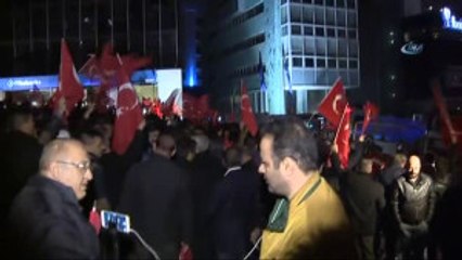 Hollanda Büyükelçiği Önünde Protesto Devam Ediyor