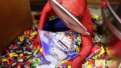 SpiderBaby & Rapunzel Baby vs GIANT CHOCOLATE CANDY! w/ Minnie Mouse & Chase in Real Life