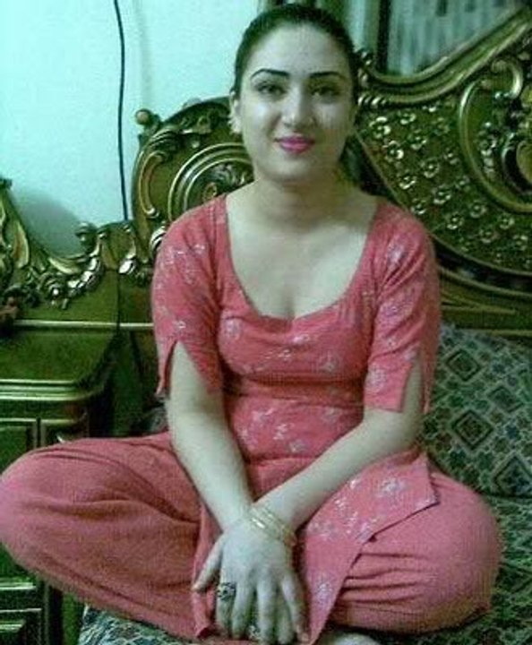 Atif Aslam Girlfriend came for Audition in Waqar Zaka Show 2017