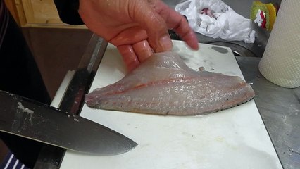 伊豆産　釣れたてメジナの昆布〆　の作り方