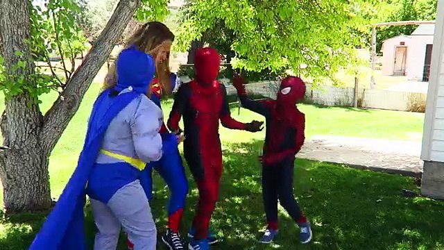 Spider-man vs Deadpool Loses His Eyes Supergirl Batman Spidergirl Superman Funny Superhero Comic