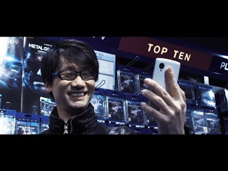 Hideo Kojima infiltre Micromania pour MGS 5 Gro...