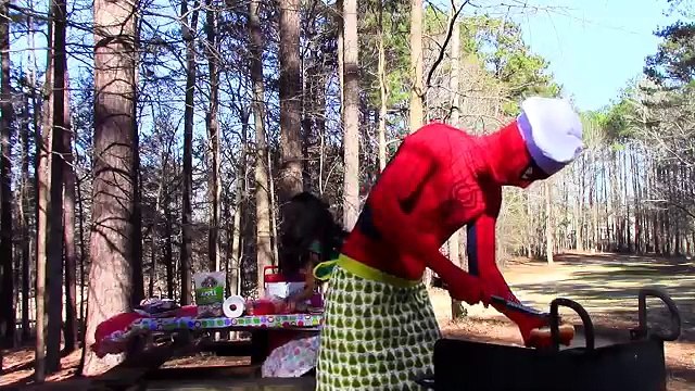 Spiderman is Kidnapped! w/ Frozen Elsa & Anna, Pink Spidergirl, Maleficent, Joker & Ariel