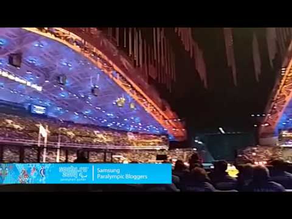 Tatyana McFadden: The wave at closing ceremonies  at Sochi