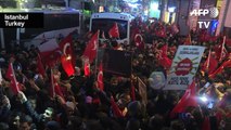 Turks Protest at Dutch consulate in Istanbul