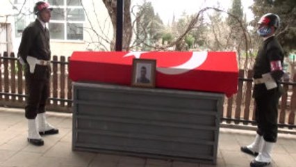 Edirne'de İntihar Eden Asker Siverek'te Toprağa Verildi