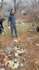 Levizja BESA - Diber, aksion për pastrimin e parkut nga mbeturinat