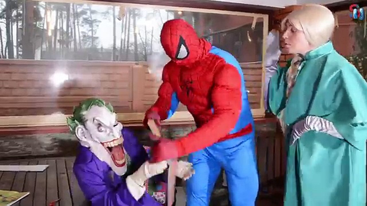 Spider-Man & Frozen Elsa vs Joker w/ Pink Spidergirl & Jack Frost Funny PRANK DISASTER! :)