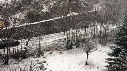 Un peu plus de neige en fin de matinée à la Maison du Roy