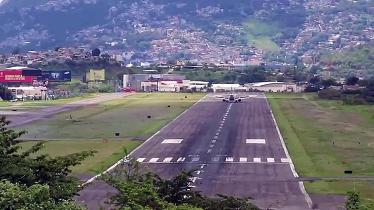 Top 10 Most Dangerous Airports in the World