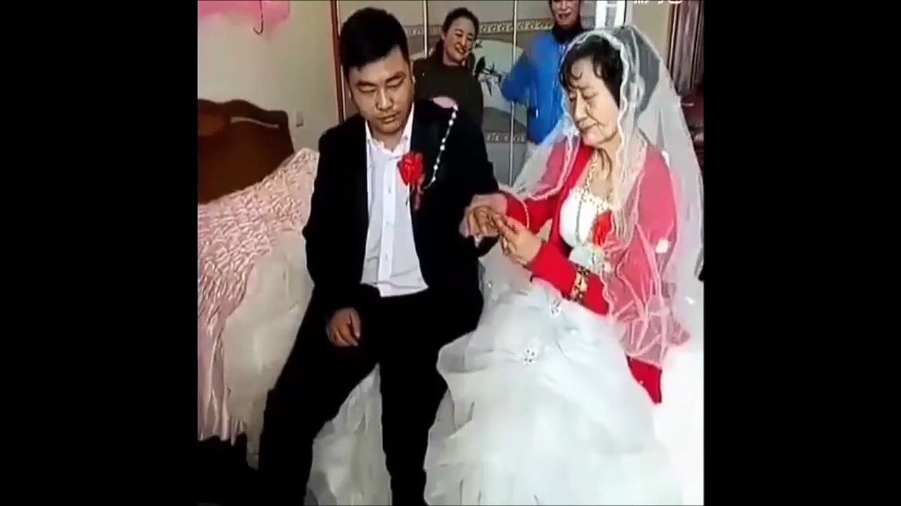 Ce marié est tellement triste de se marier mdr