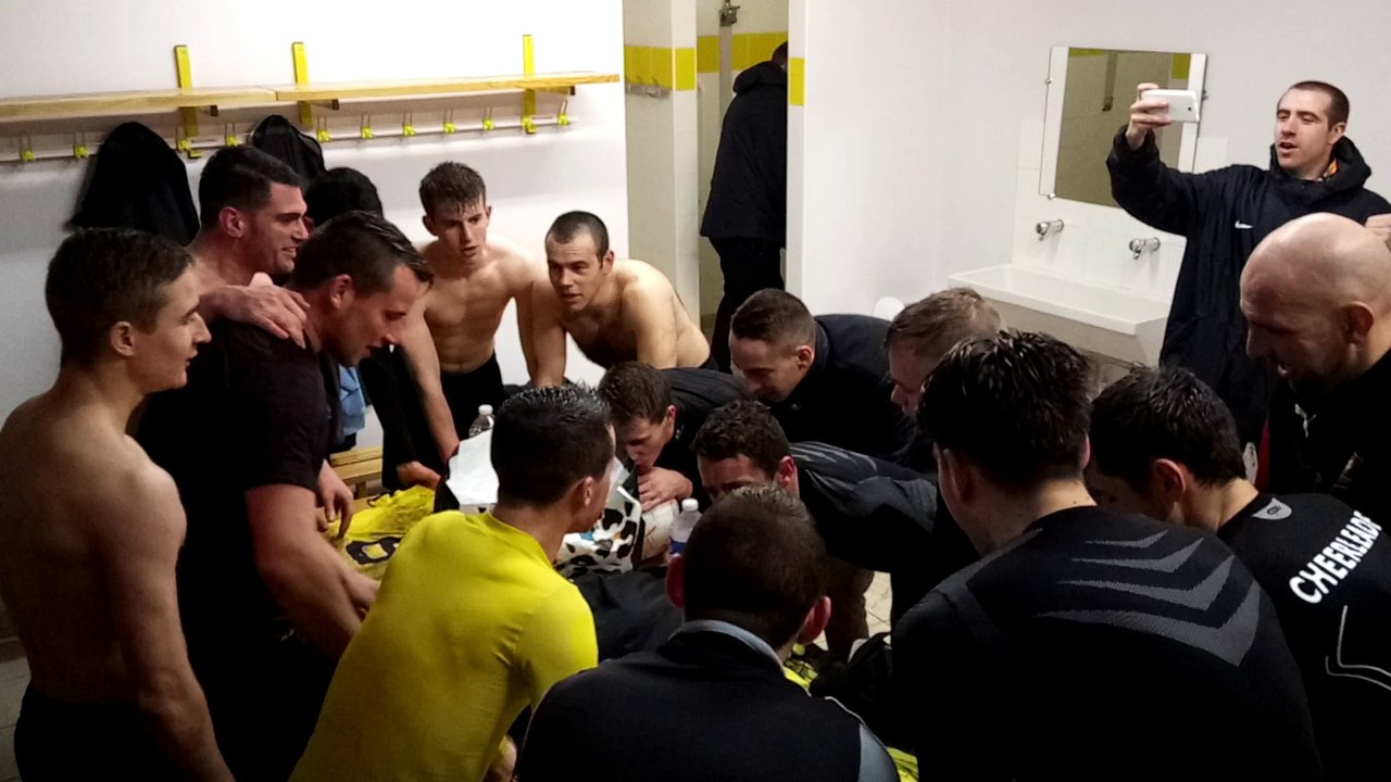 Joie Vestiaire victoire 1-0 contre La Gacilly à la 94 eme