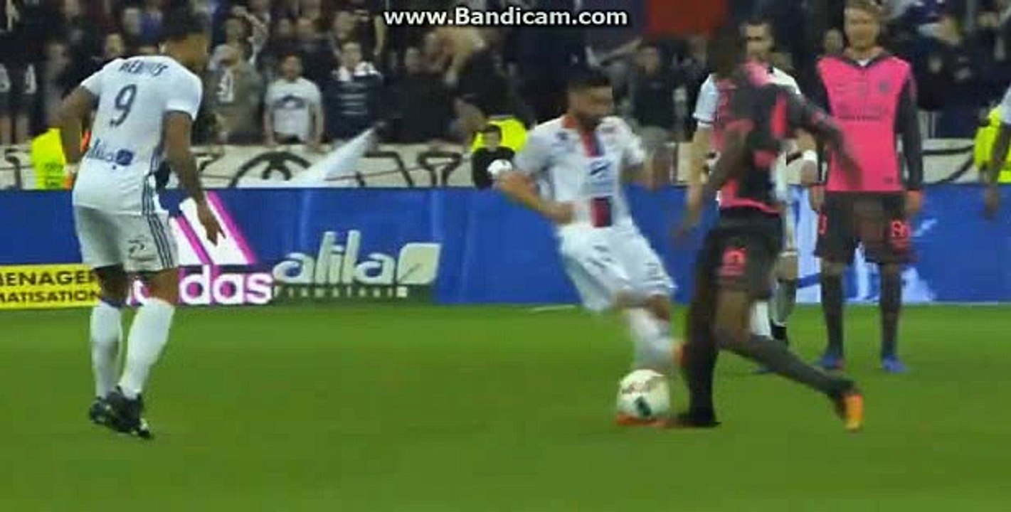 12.03.2017 Amazing Goal Memphis Depay