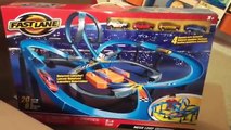 Cars for Kids - Hot Wheels Toys & Fast Lane Mega Loop Playset - Ultimate Garage - Toy Cars