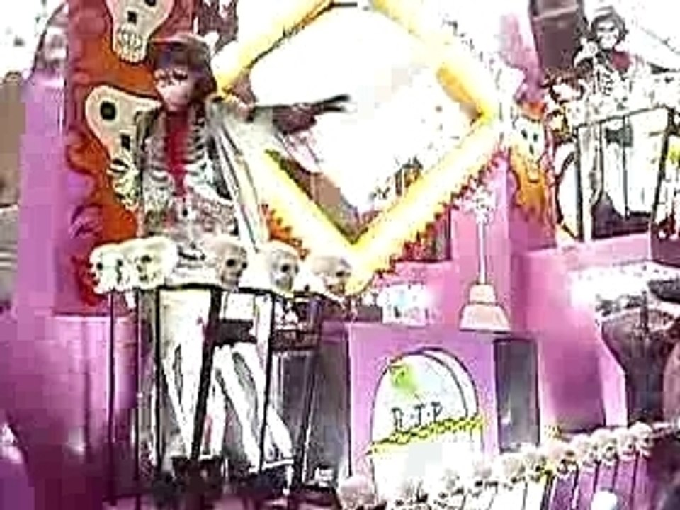 Sidmouth Carnival 2007 - Club 2000