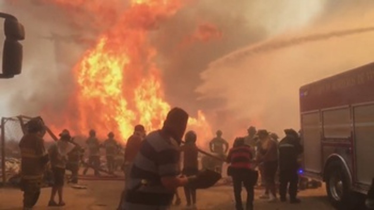 Declaran alerta roja en Chile por los incendios en Viña del Mar y Valparaíso