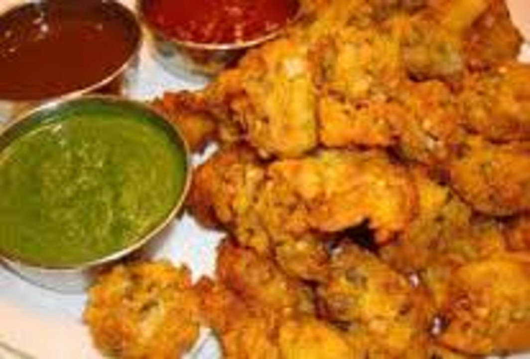 pakora, pakora recipe, snacks with bread, bread snacks recipes indian, snack with bread indian recipes, how to make a snack with bread, bread pakora, potato bread recipe, pakora recipe in hindi, bread pakora recipe in hindi