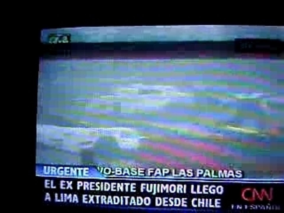 Retransmission de l'arrivée de Fujimori par CNN en espagnol