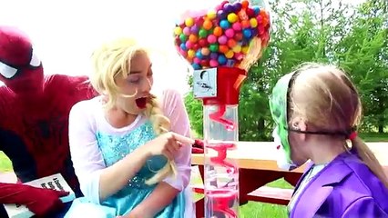 Frozen Elsa Turns into Maleficent! w/ Spiderman, Joker & Joker Kid, Pink Spidergirl, Minio