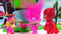 PJ Masks, Trolls and Paw Patrol Sumo Wrestle for Toy Surprises | Fizzy Toy Show