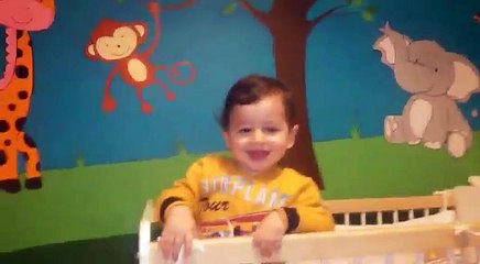 Bir Buçuk Yaşındaki Çocuk Genel Kültürü ile Şaşkına Çeviriyor!