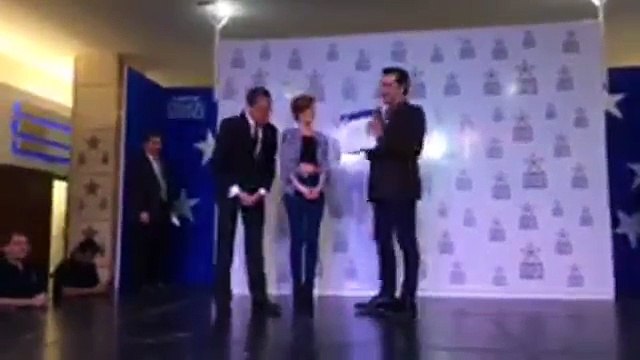 Mark Tacher plasmando sus huellas 2º parte