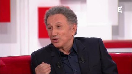 Michel Drucker très curieux de l'anatomie féminine : son anecdote hilarante (Vidéo)