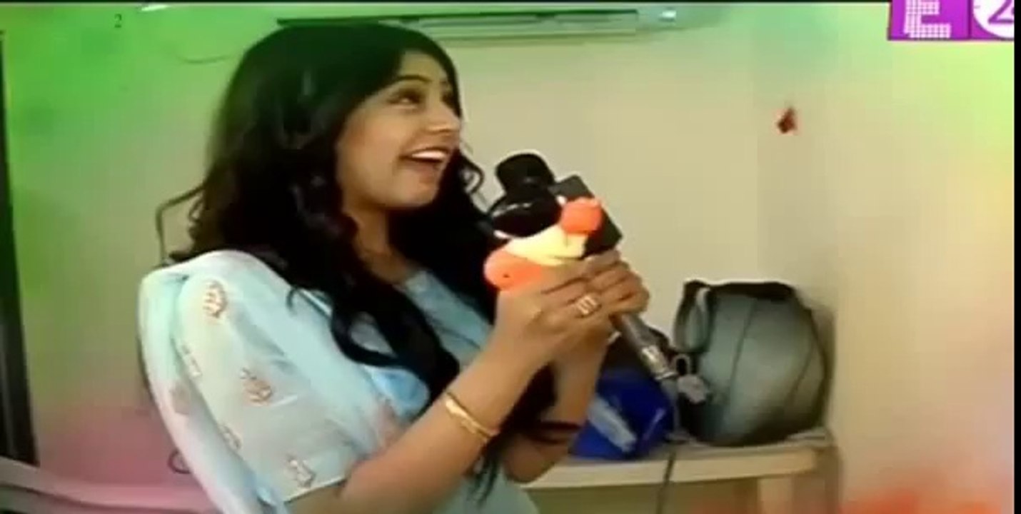 Ghulam : Shivani aka Niti Taylor's Holi Celebration : 13 March 2017
