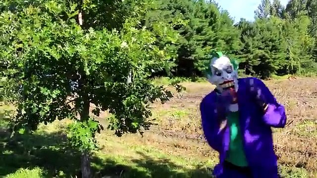 Frozen Elsa Gets RAINBOW LIPS! w/ Spiderman Rapunzel Ariel Joker Maleficent Toys! Superher